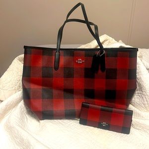 Coach City Tote with matching wallet. Like new condition